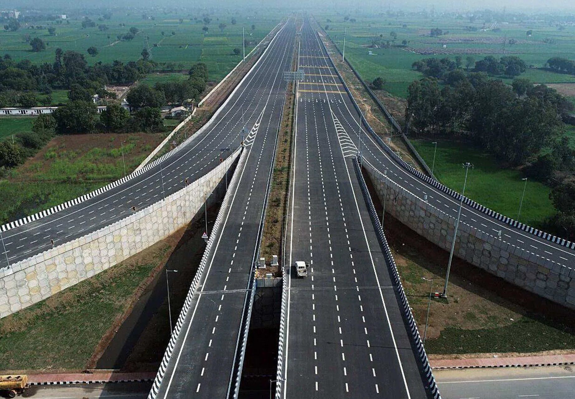 Delhi–Mumbai Expressway